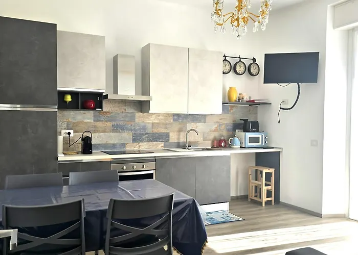 Apartment Casa Al Mare Zinola By Affitti Brevi